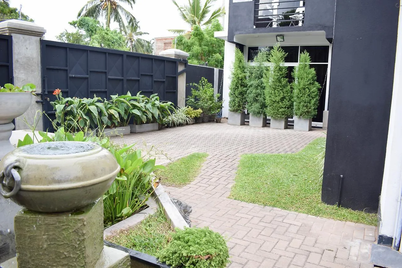 Yoho Adnives Road Hotel Negombo Sri Lanka