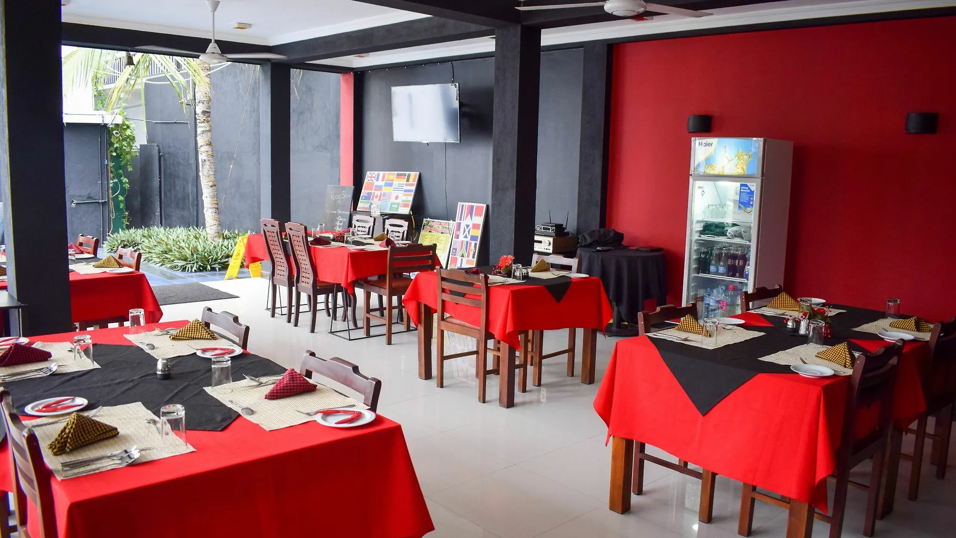 ***  Yoho Adnives Road Hotel Negombo Sri Lanka